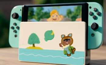 Nintendo Switch 2 in Animal Crossing: New Horizons Design mit neuem Display und frischen Spielinhalten, präsentiert auf hellem Hintergrund.