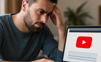 YouTube-Seite mit ausgeblendeter Kommentarspalte bei aktiviertem Adblocker, Hinweis auf Nutzerbeschwerden über eingeschränkte Kommentarfunktion.