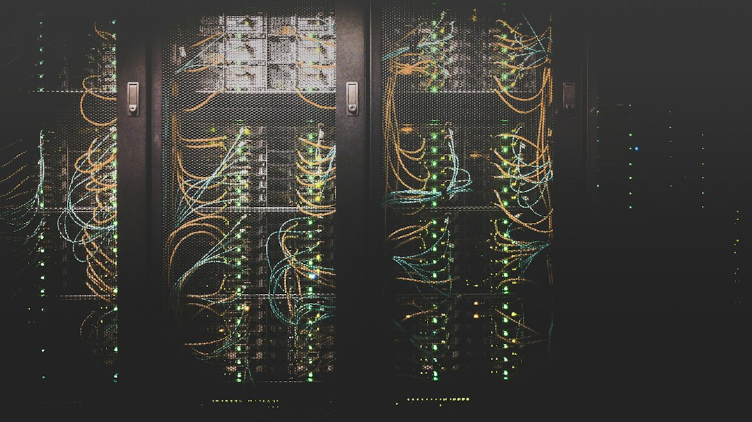 Serverracks in einem Rechenzentrum als Symbol für KI-Infrastruktur und Strombedarf