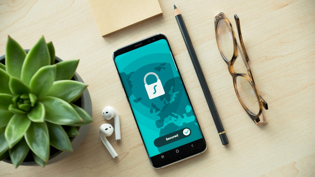 Android-Smartphone als Symbol für das Sicherheitsupdate Oktober 2026