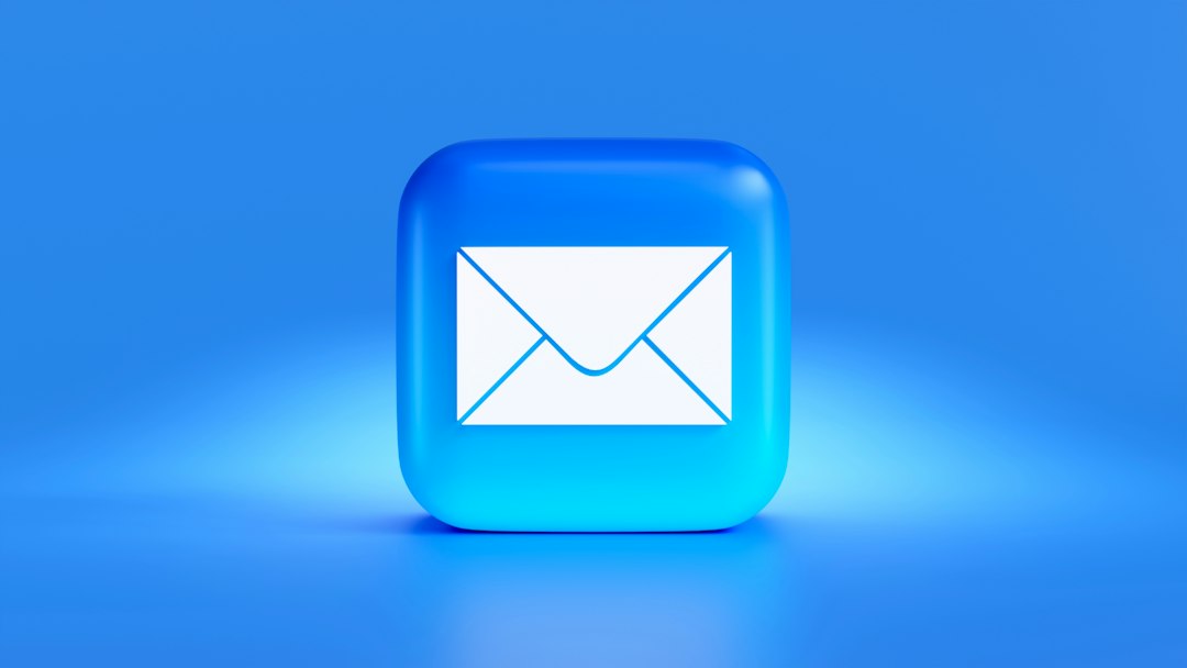 Blaues E-Mail-Symbol als Illustration für die Prüfung vertrauenswürdiger Nachrichten