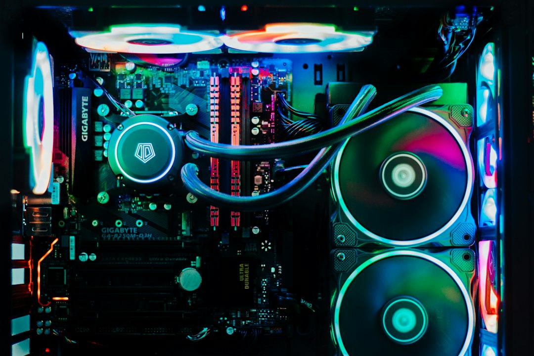 PC-Komponenten als Symbol für Control Resonant und den GeForce-Treiber