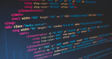 Programmcode als Symbolbild für GitHub Actions und Node 24