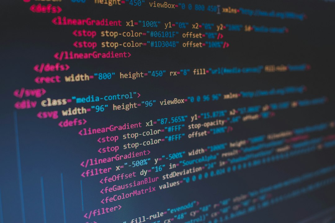 Programmcode als Symbol für GitHubs KI-gestützte Secret Detection