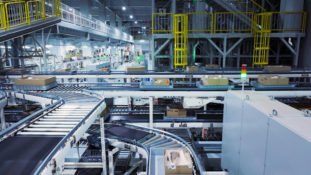 Produktionskette als Symbol für Abhängigkeiten in Softwarepaketen
