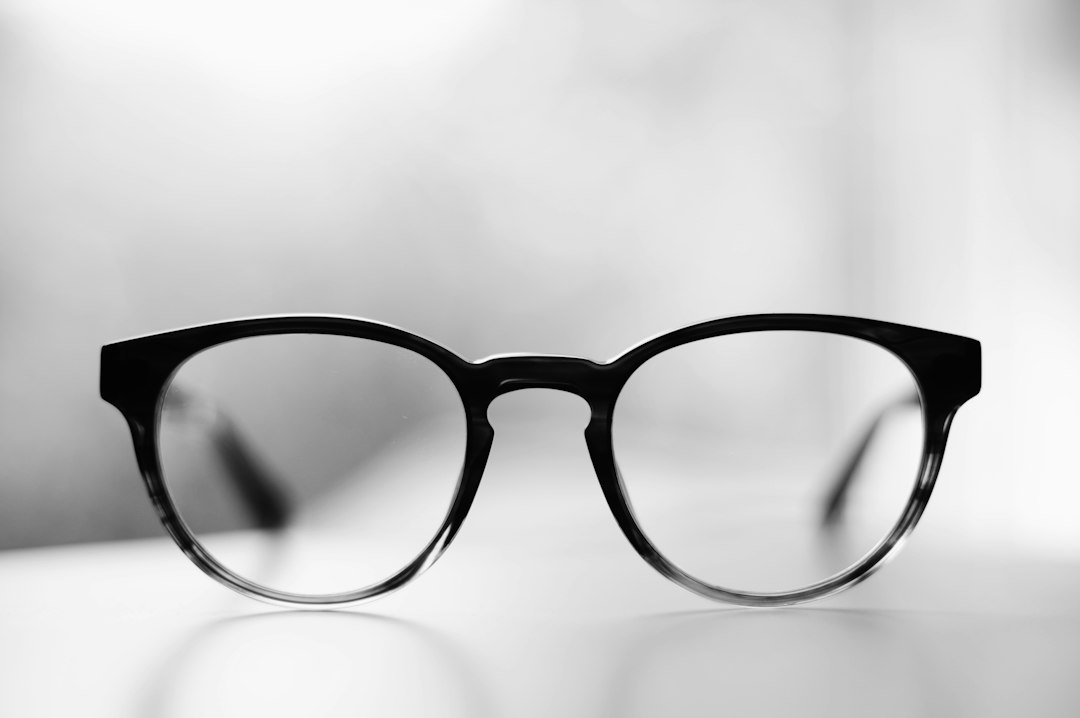 Brillengestell als Symbolbild für eine kamera-freie Smart Glasses
