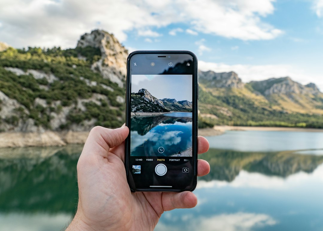 Smartphone-Fotografie als Symbolbild für Samsung Galerie und OneDrive