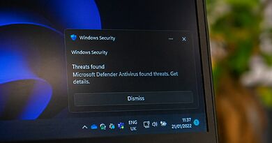 Windows-Sicherheitsansicht auf einem Laptop als Symbolbild für Update-Konfigurationen