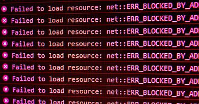 Fehlermeldungen auf einem Computerbildschirm als Symbolbild für Windows-Update-Fehler