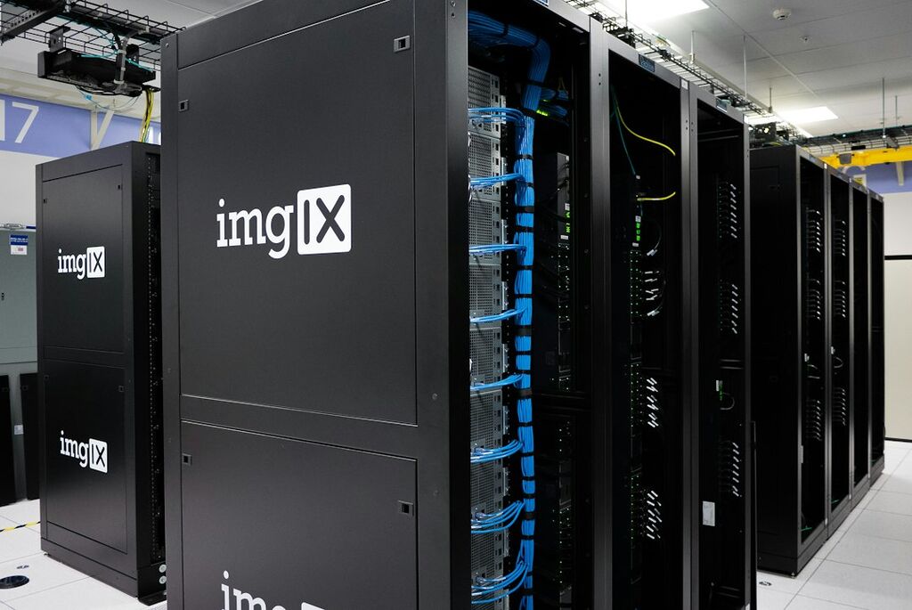Serverrack als Symbol für Windows Server 2022
