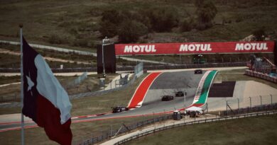Formel-1-Rennwagen auf dem Circuit of the Americas in Texas, Archivbild zum Apple-TV-Streaming