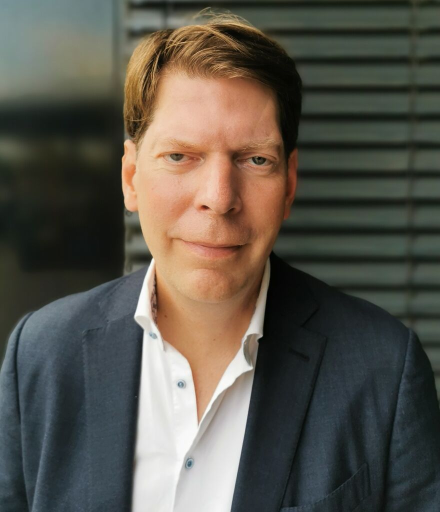Lars Hinrichs, Gründer von Xing und Initiator des Mobilfunkanbieters Simsalasim