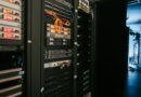 Server-Rack im Rechenzentrum – PHP-Sicherheitslücke PHP2Shell betrifft viele Hosting-Systeme