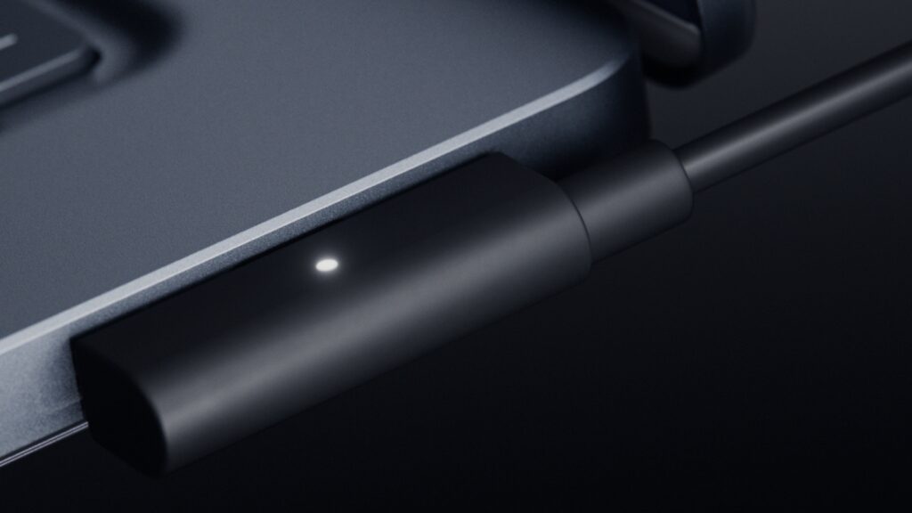 Magnetic Connect am Surface Laptop Ultra